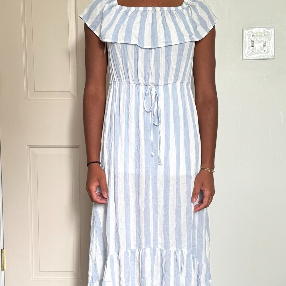 Boutique Striped Maxi Dress - Blue & White - Size Medium